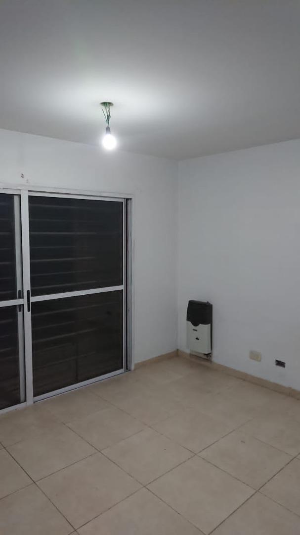Foto de VENTA monoambiente con balcon pileta y seguridad Planta Baja, imagen 4