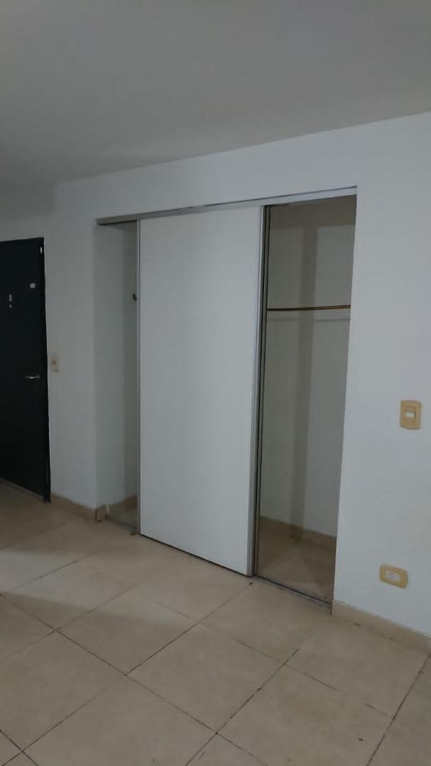 Foto de VENTA monoambiente con balcon pileta y seguridad Planta Baja, imagen 2