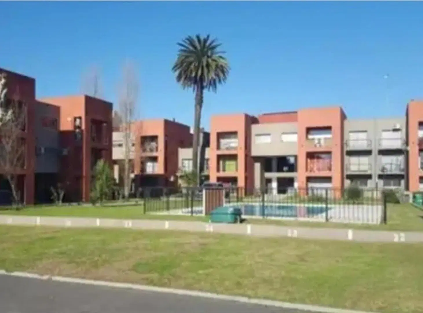 VENTA monoambiente con balcon pileta y seguridad Planta Baja 1