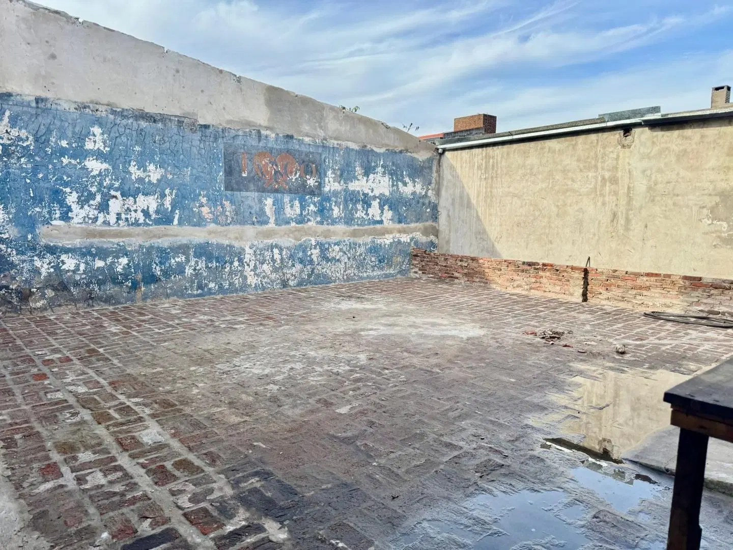 VENTA DE LOCAL + DTOS EN SAN MIGUEL, SOBRE AV. PTE PERÓN 3
