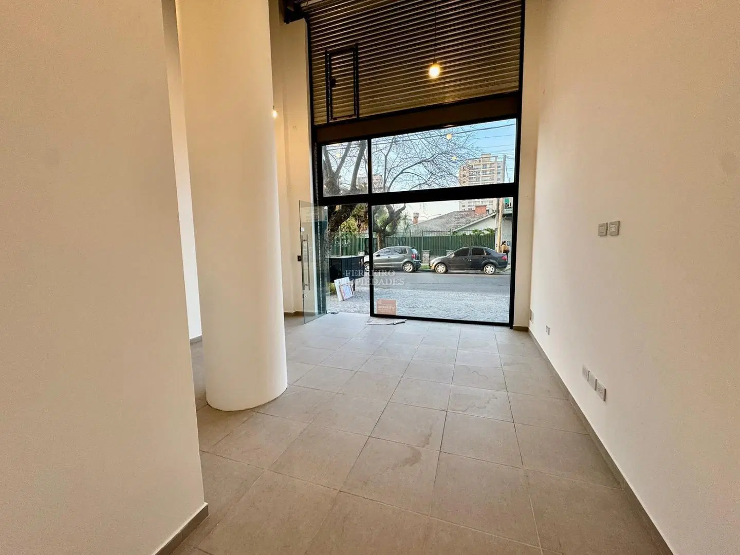 VENTA DE LOCAL A ESTRENAR EN SAN MIGUEL 4