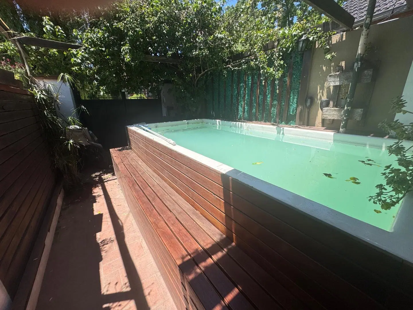 VENTA DE TRIPLEX EN BELLA VISTA CON JARDÍN APTA CRÉDITO 5