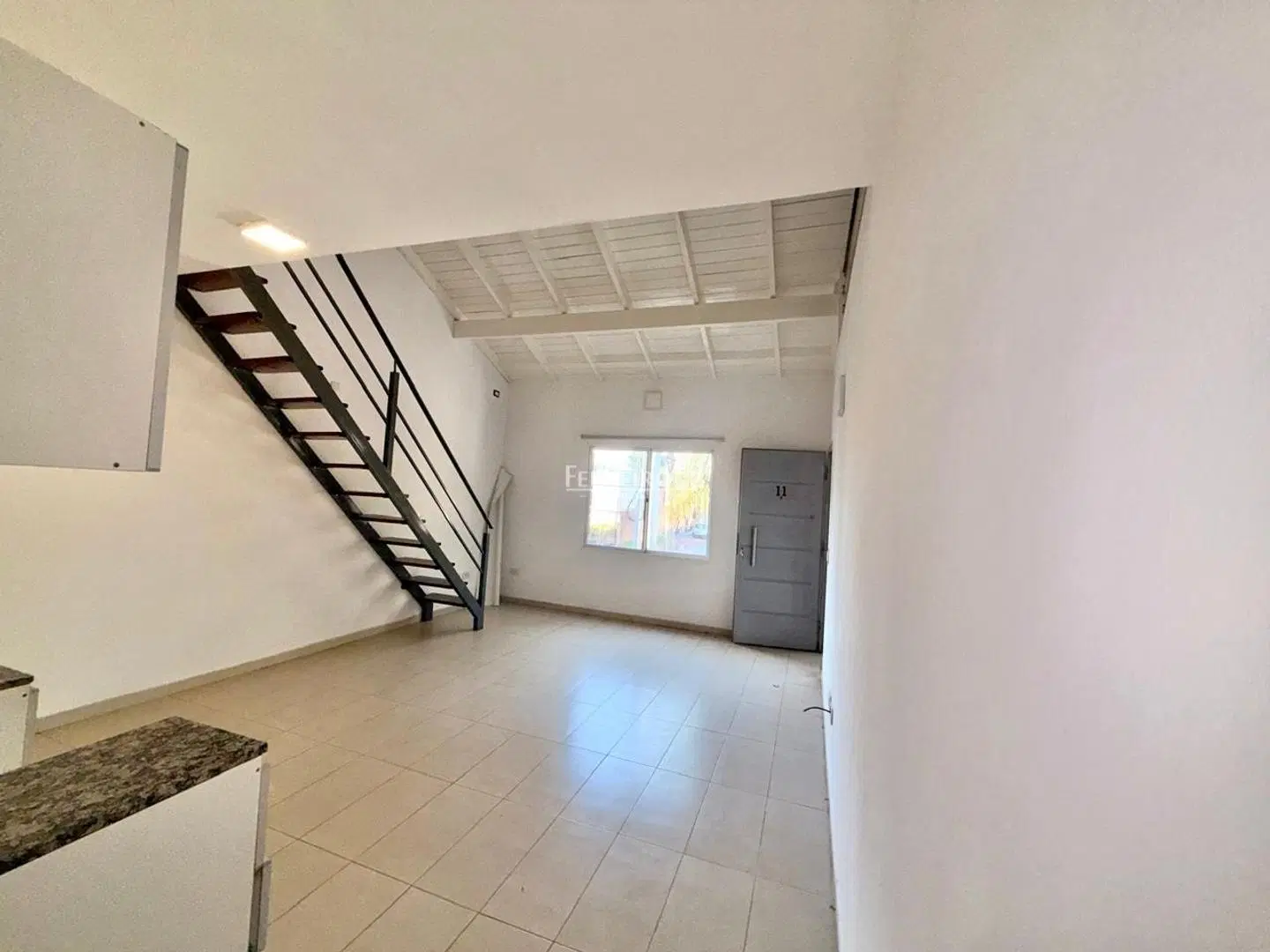 VENTA DEPARTAMENTO EN COMPLEJO CERRADO TRES AMBIENTES 2