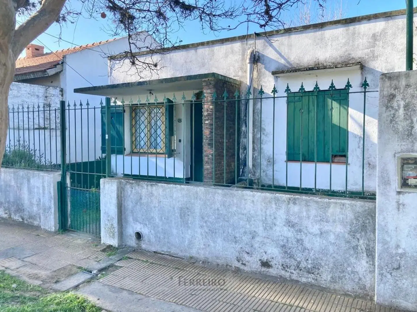 CASA TRES AMBIENTES EN VENTA -SAN MIGUEL 1