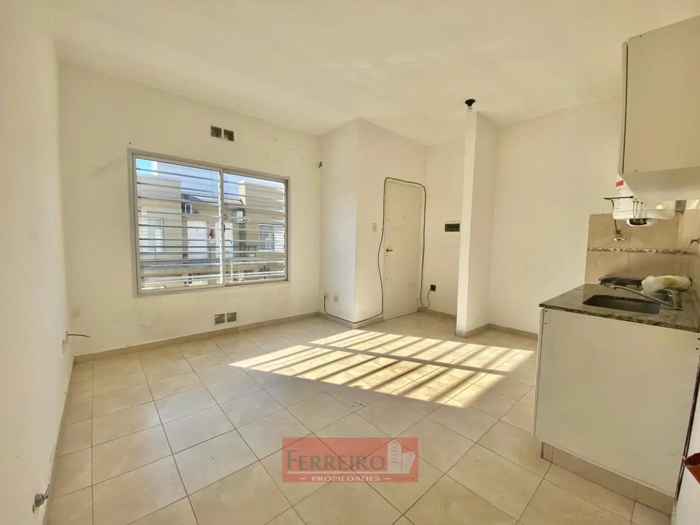 Venta de 2 ambientes con cochera en complejo La Bonita 3