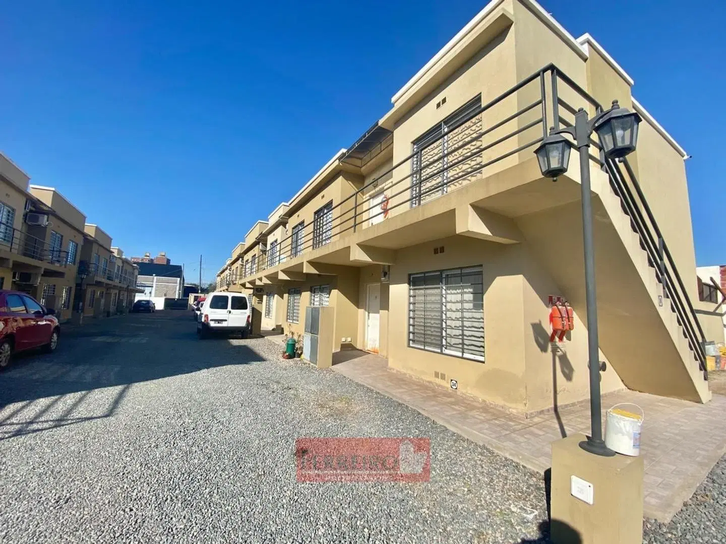 Venta de 2 ambientes con cochera en complejo La Bonita 1