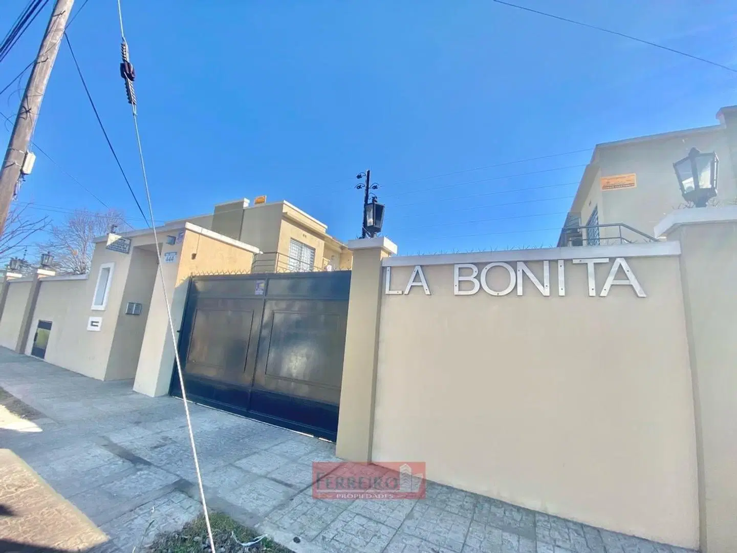 Venta de 2 ambientes con cochera en complejo La Bonita 5