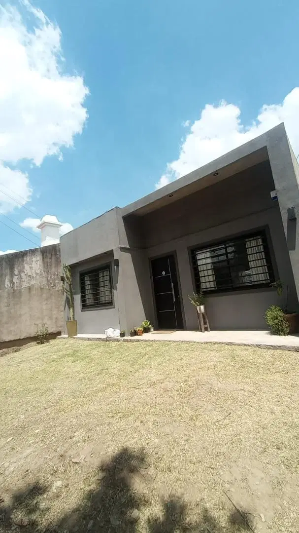 VENTA o PERMUTA CASA 3 AMBIENTES SAN MIGUEL CENTRO 4