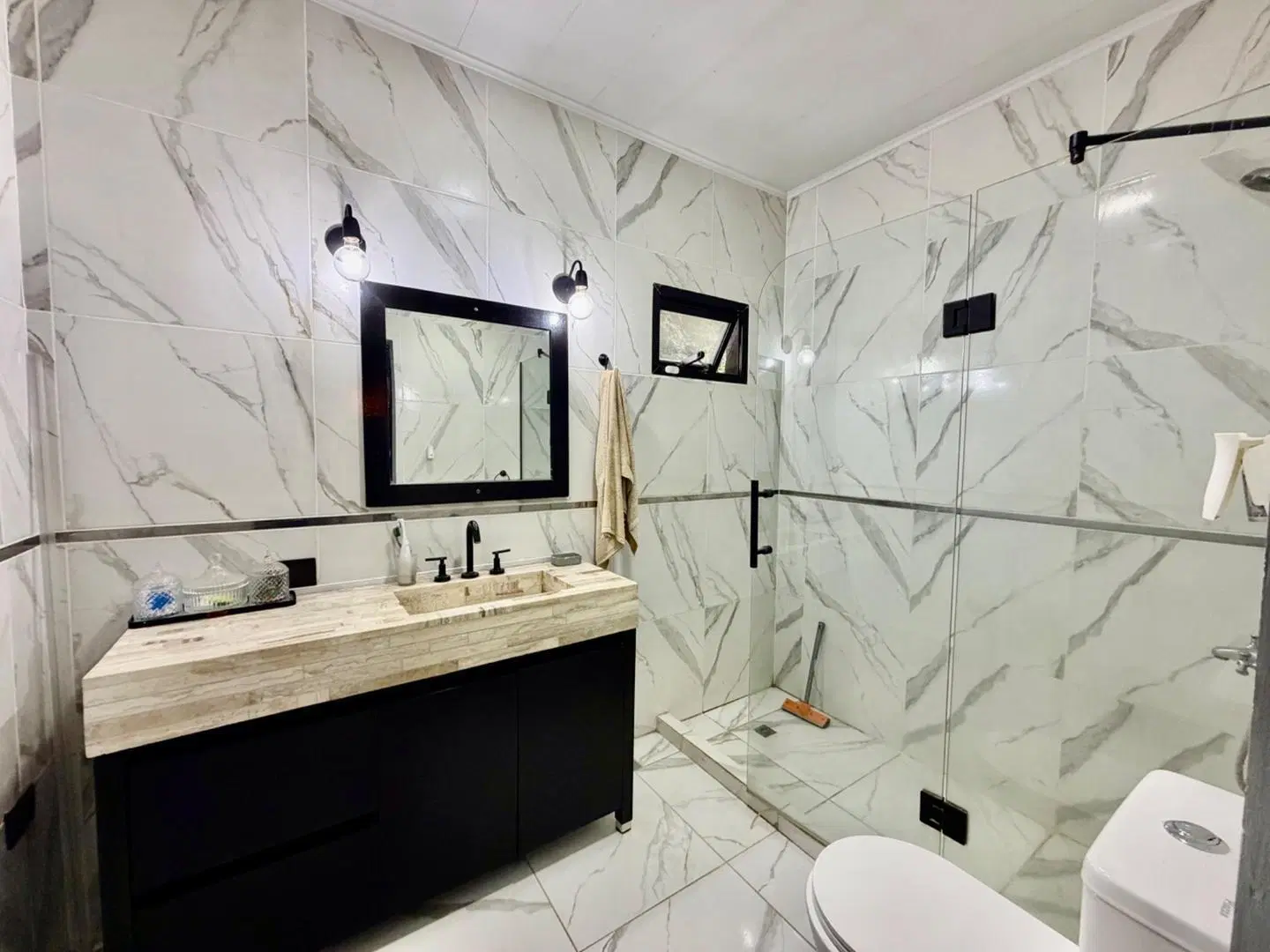 VENTA DE CASA EN JOSÉ C PAZ CON AMPLIO JARDÍN 5