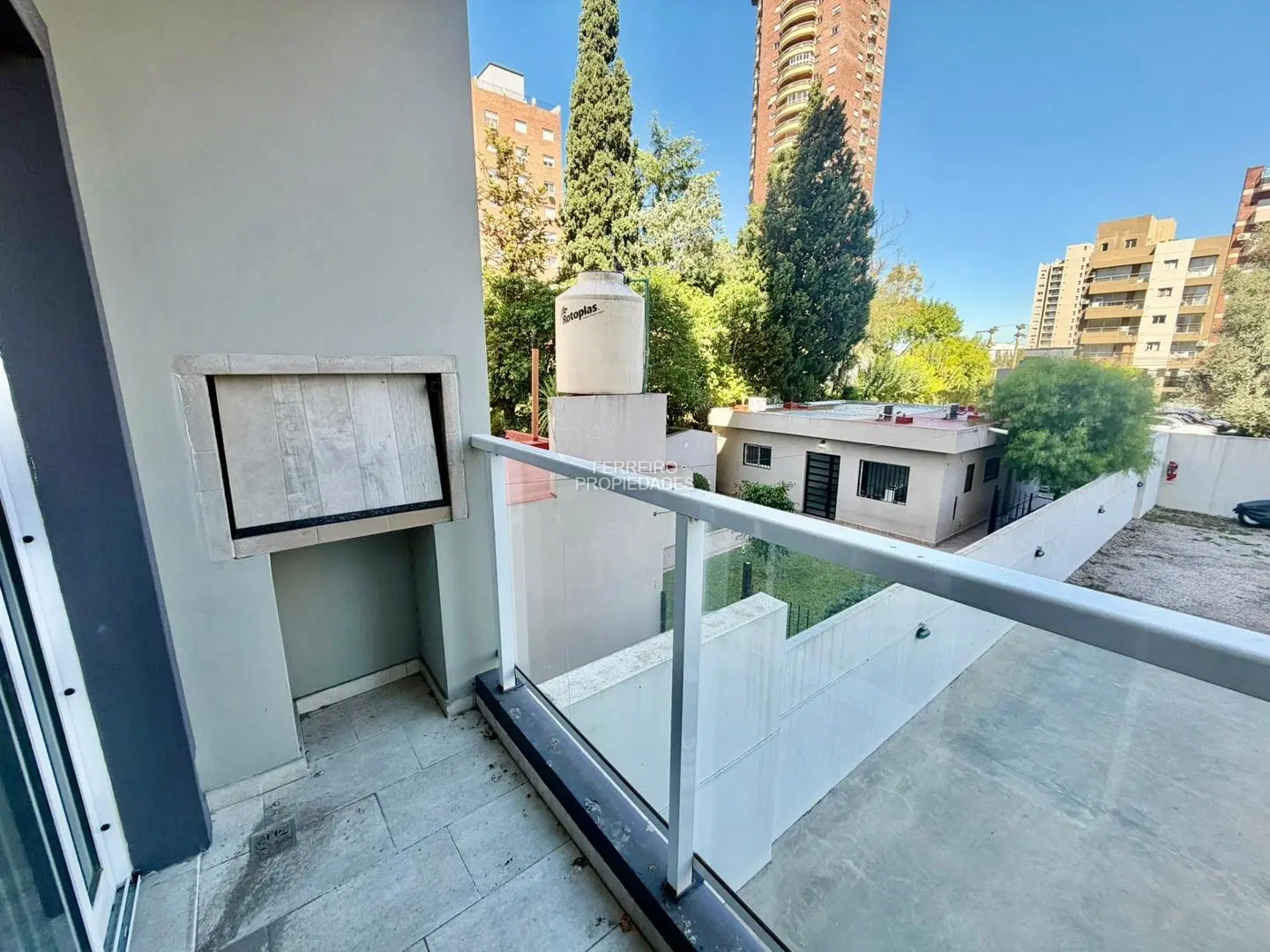 VENTA DE DEPARTAMENTO MONOAMBIENTE CON BALCÓN EN MUÑIZ 3