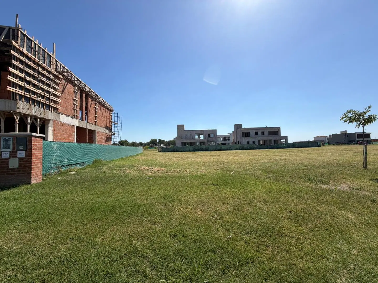 VENTA DE LOTE CON FINANCIAMIENTO VILLAGE PLAZA BELLA VISTA 5