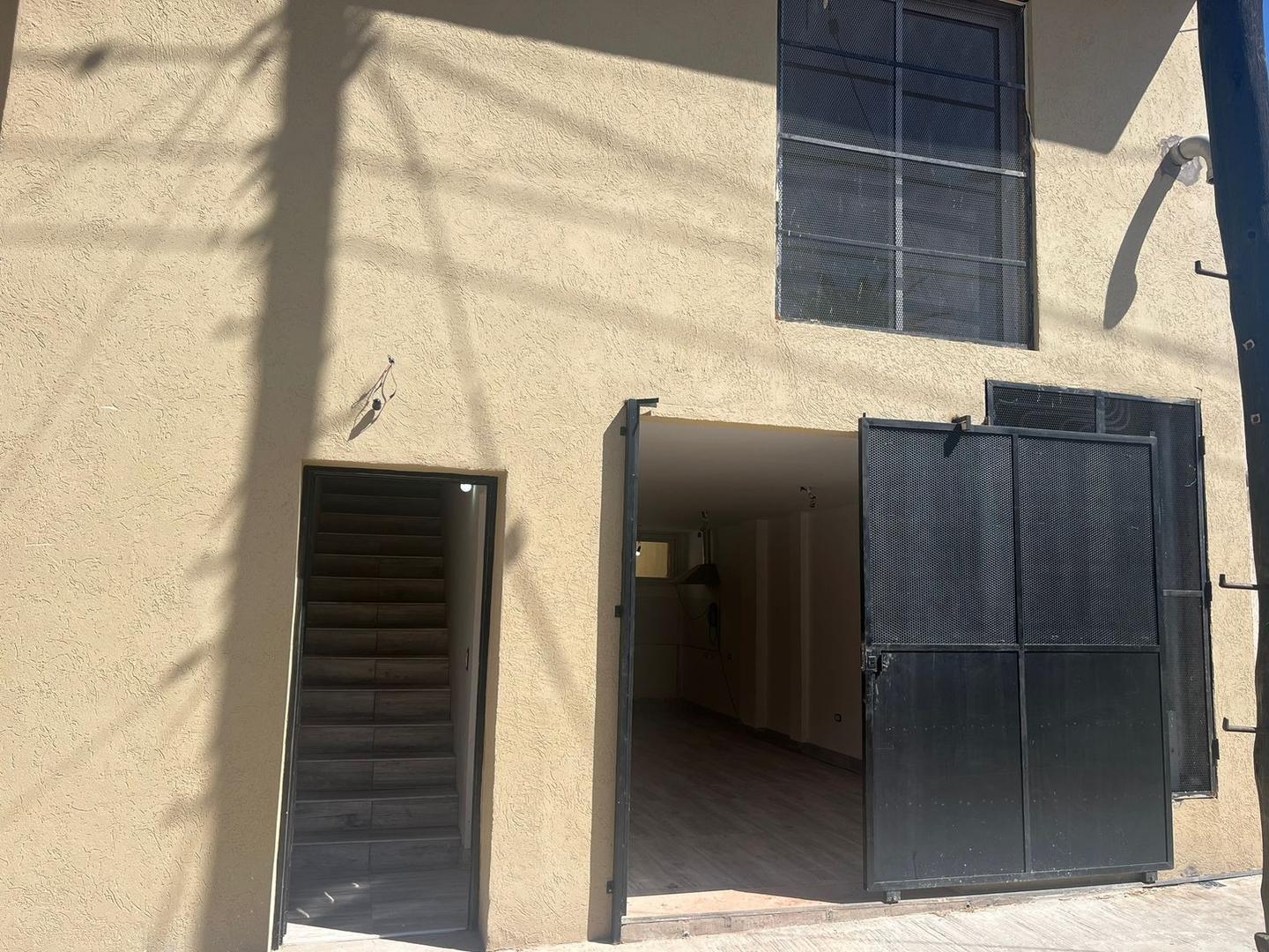 VENTA LOCAL COMERCIAL CON TERRAZA  EN SAN MIGUEL
