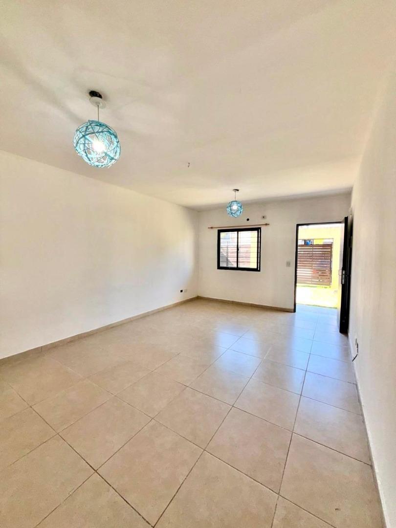 VENTA DOS AMBIENTES EN COMPLEJO CON ESPACIO GUARDA COCHE