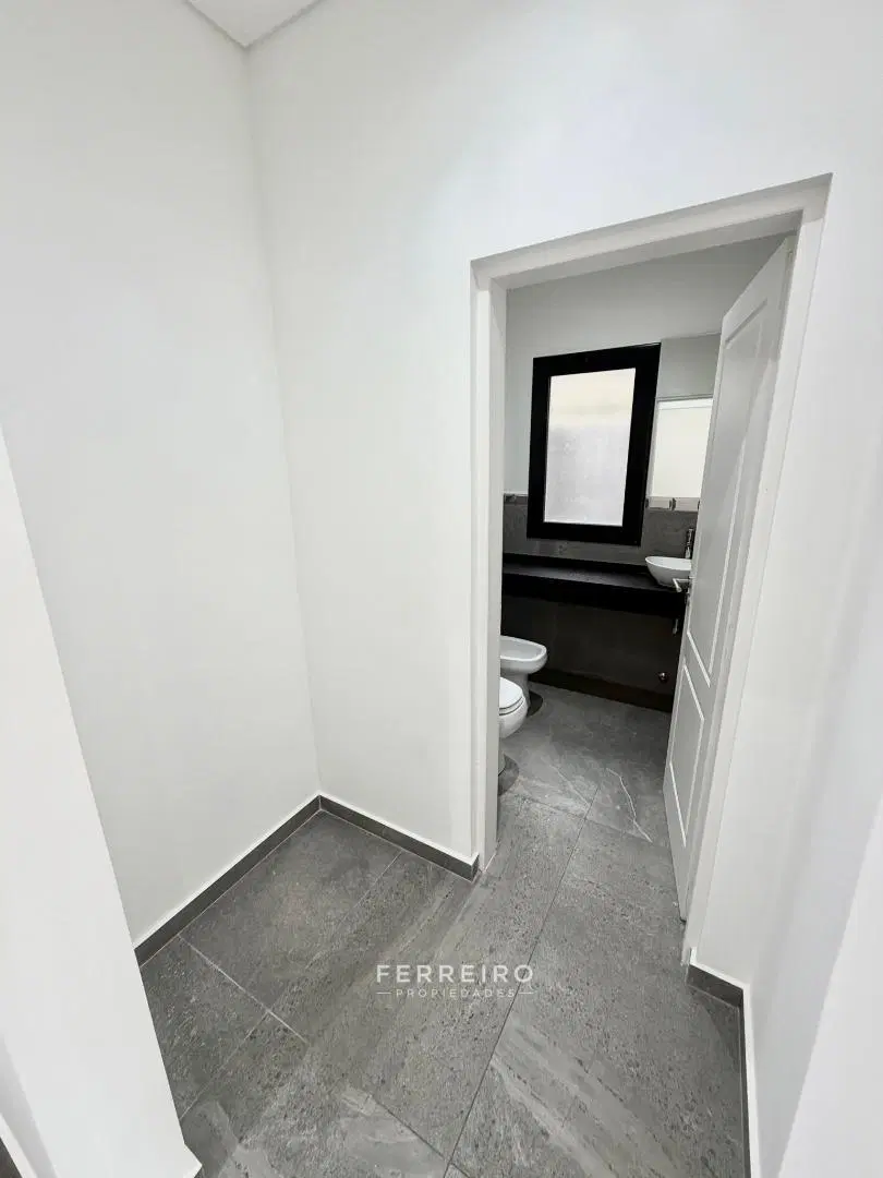 VENTA DE CASA 5 AMBIENTES EN EL BARRIO CERRADO "LOS OLIVOS" 3