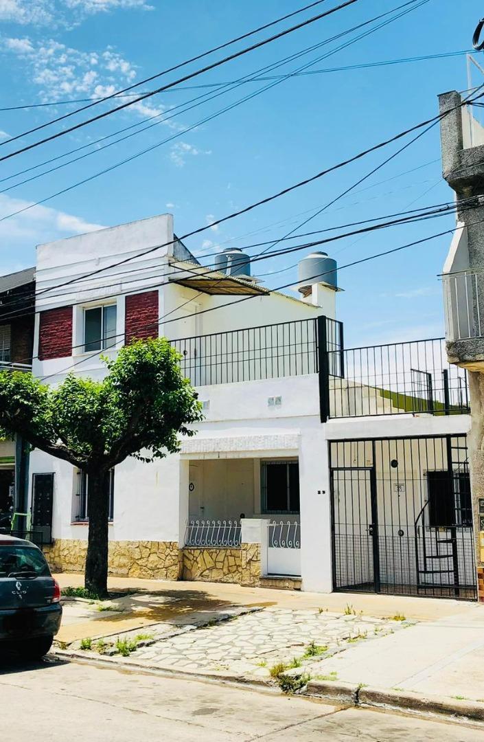 VENTA COMPLEJO DE 4 DEPARTAMENTOS- BELLA VISTA