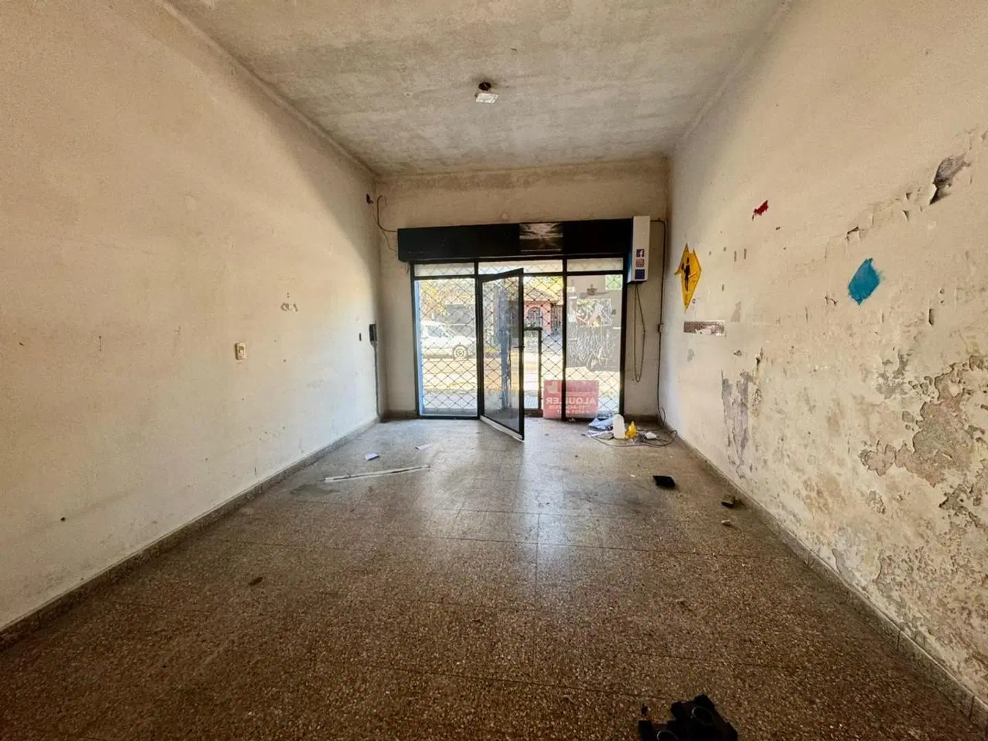 ALQUILER LOCAL DE 50M2 EN SAN MIGUEL 4