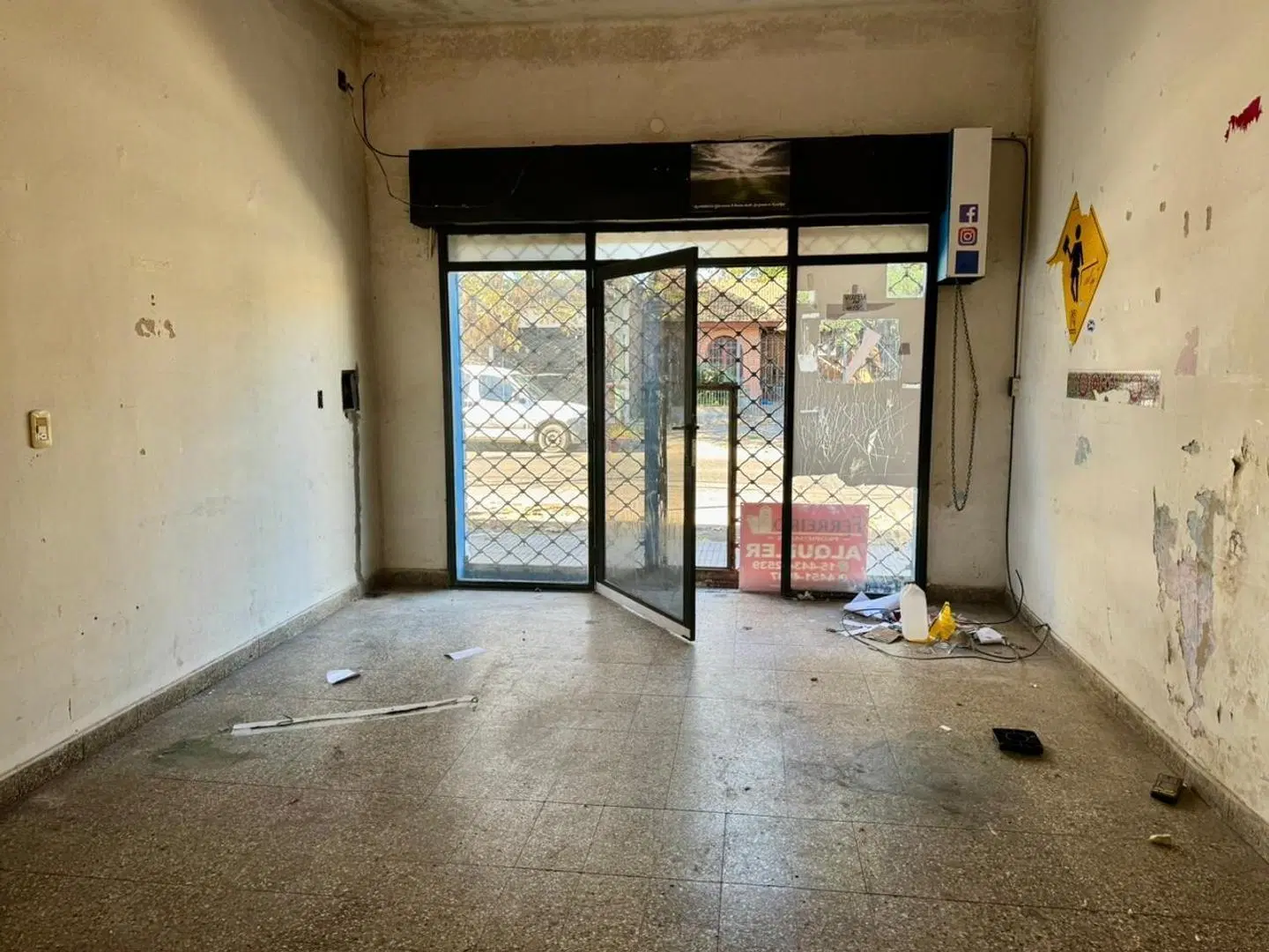 ALQUILER LOCAL DE 50M2 EN SAN MIGUEL 3