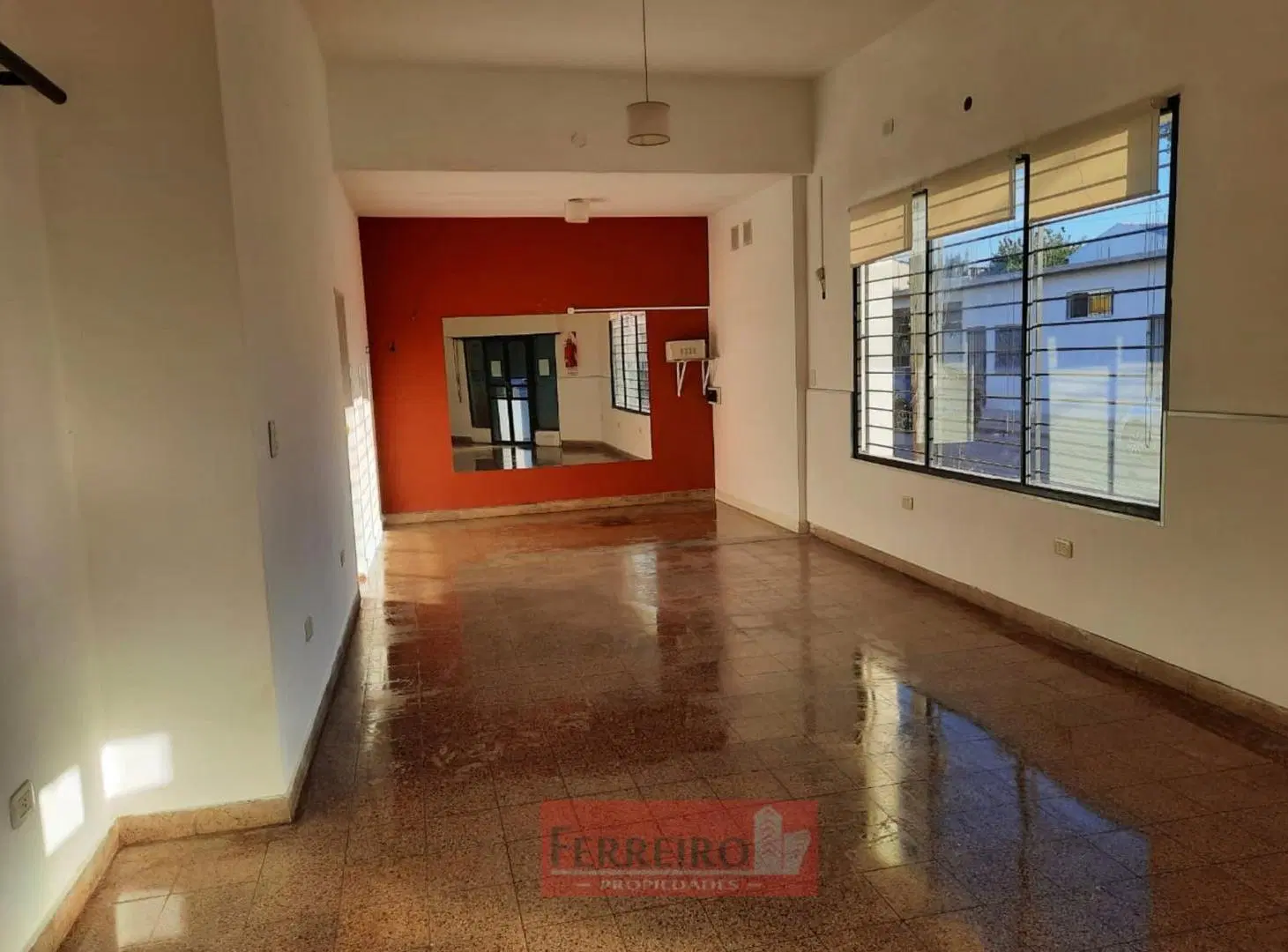 ALQUILER LOCAL COMERCIAL EN SAN MIGUEL 2