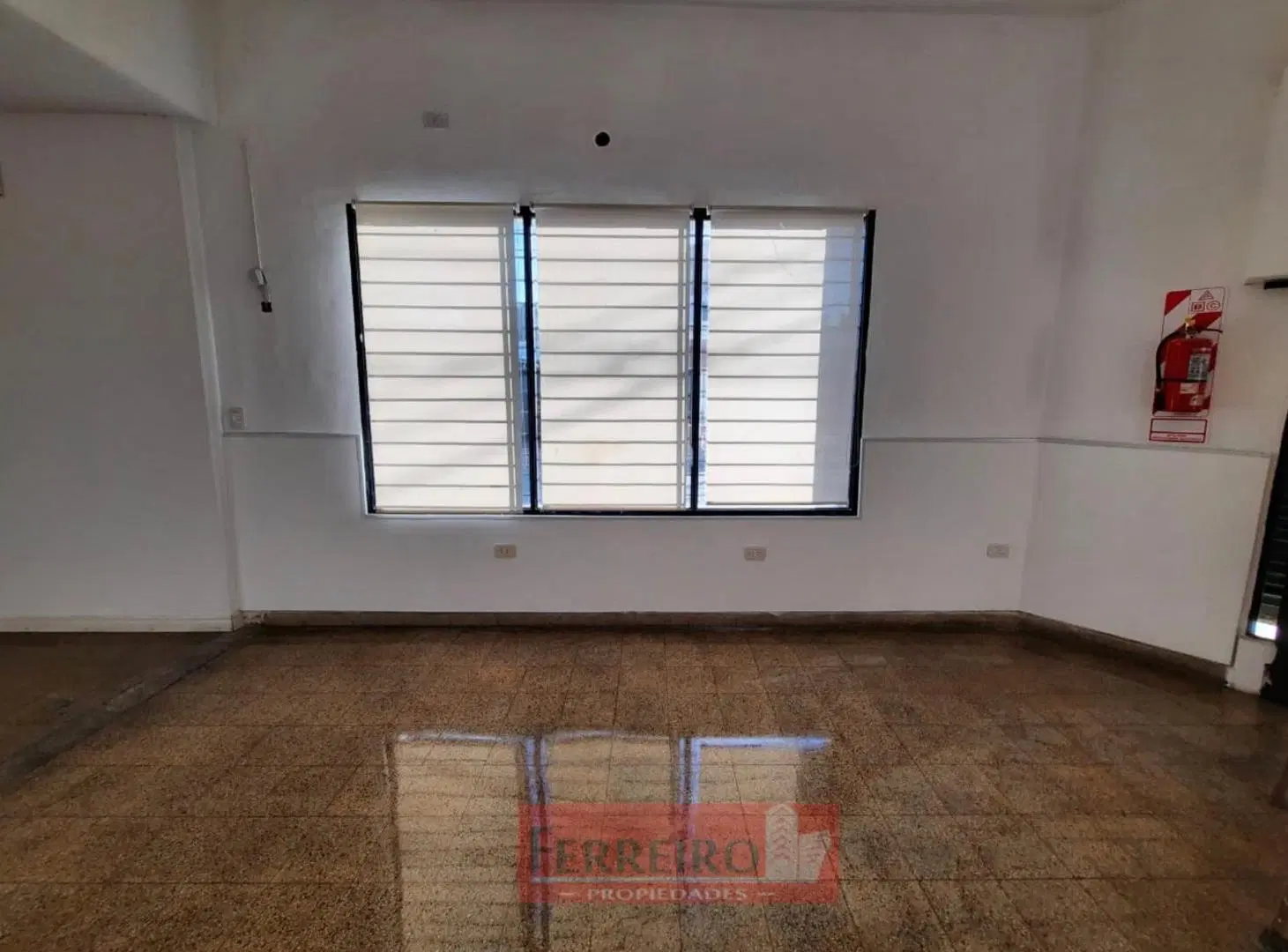 ALQUILER LOCAL COMERCIAL EN SAN MIGUEL 4