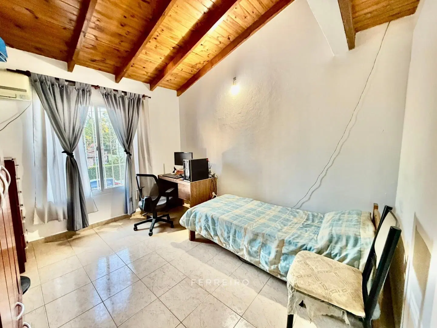 Venta de dúplex San Miguel con patio y cochera - apto cred 4