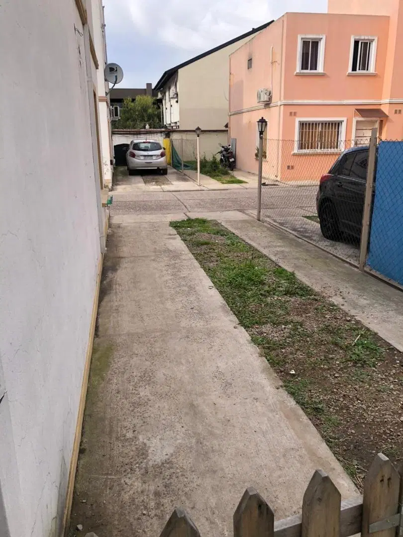 ALQUILER DE TRIPLEX CON PATIO EN COMPLEJO 8
