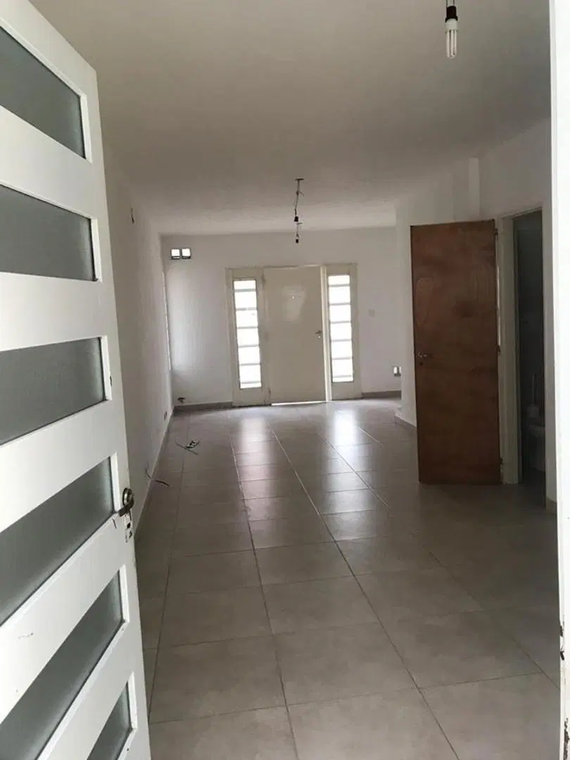 ALQUILER DE TRIPLEX CON PATIO EN COMPLEJO 4