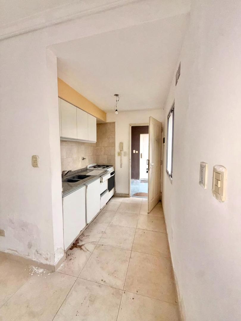 Foto de DEPARTAMENTO 2 AMBIENTES CON COCHERA "SANTA LUISA", imagen 3