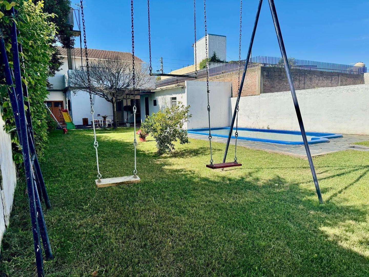Foto de VENTA DE CASA EN JOSE C. PAZ CON LOCALES, CON AMPLIO JARDÍN, imagen 5