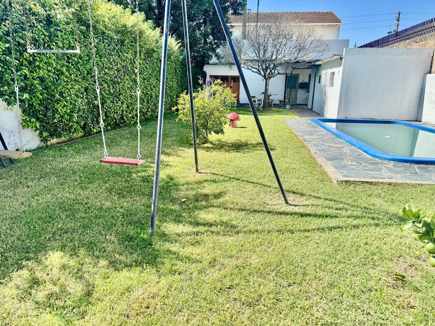 Foto de VENTA DE CASA EN JOSE C. PAZ CON LOCALES, CON AMPLIO JARDÍN, imagen 4