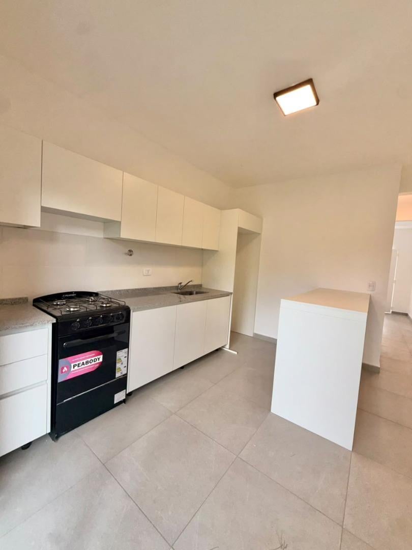 Foto de ALQUILER DUPLEX CON PATIO Y ESPACIO GUARDACOCHE, imagen 1