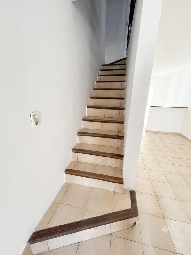 Foto de VENTA DUPLEX EN COMPLEJO CERRADO CON PATIO Y COCHERA, imagen 3