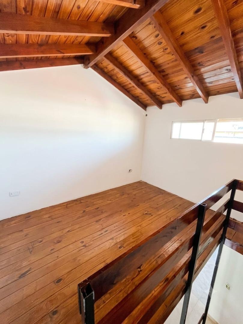 Foto de VENTA DUPLEX EN COMPLEJO CERRADO CON PATIO Y COCHERA, imagen 1