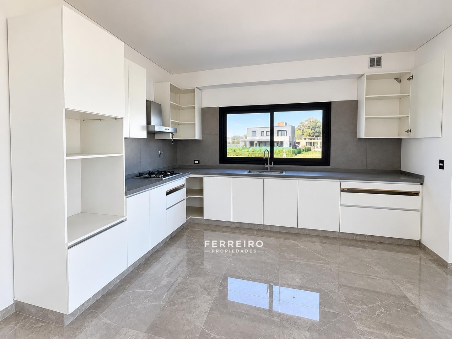 Foto de VENTA DE CASA 5 AMBIENTES EN BARRIO CERRADO VILLAGE JOVEN, imagen 5