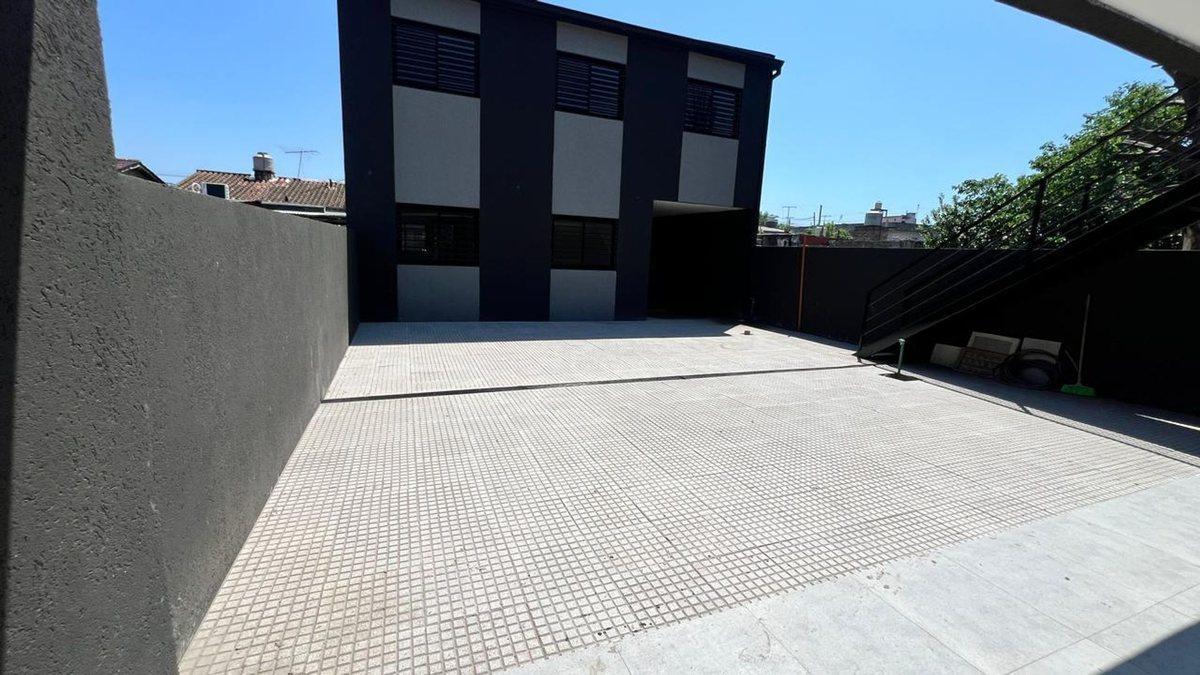 Departamento 2 Ambientes C/patio Jose C. Paz 2