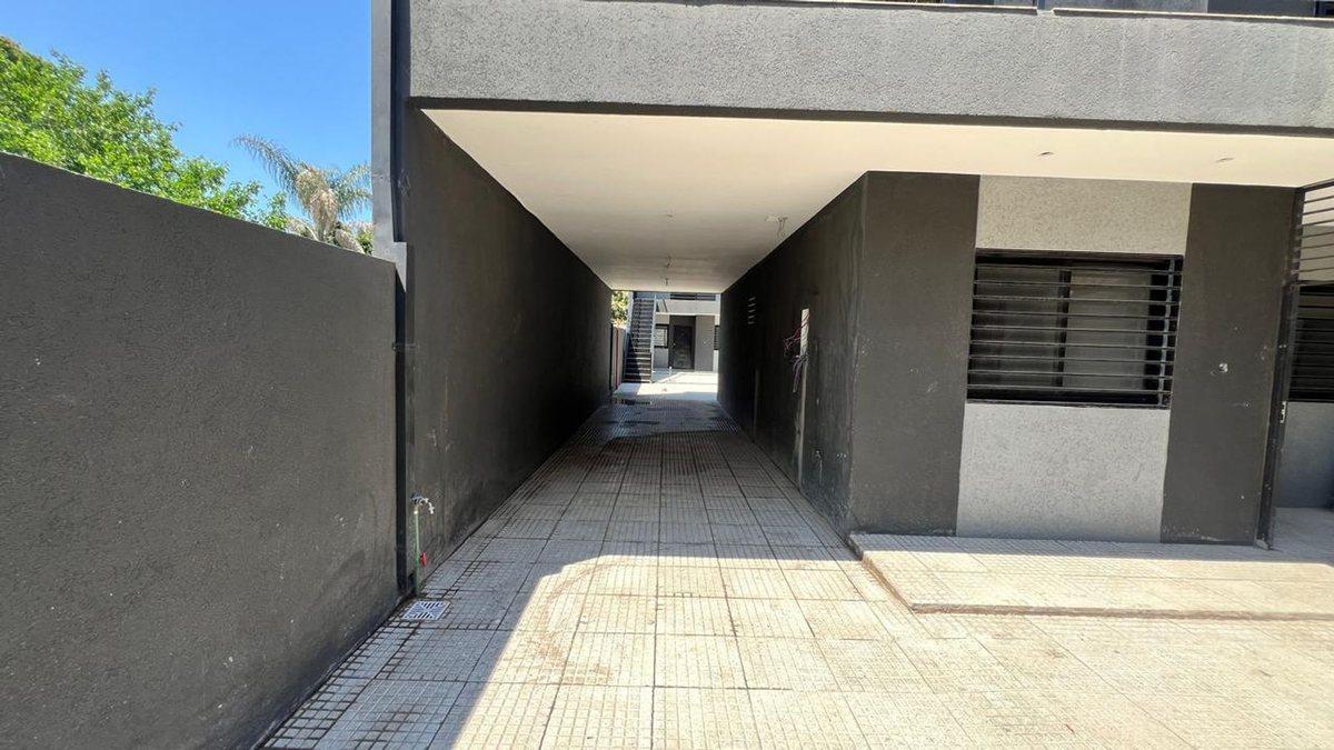 Departamento 2 Ambientes C/patio Jose C. Paz 5