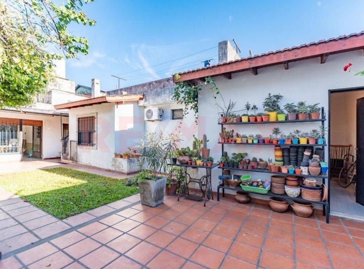 VENTA CASA 4 AMBIENTES PATIO PARRILLA GARAGE 1
