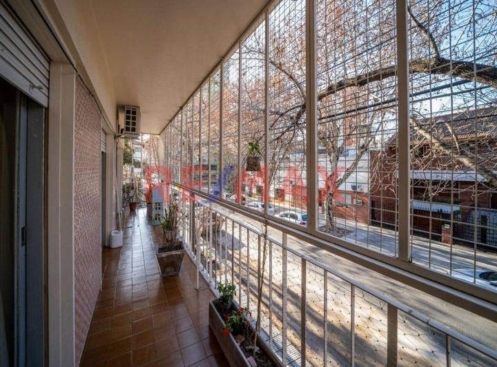 Venta Depto 4 ambientes en Nuñez patio y cochera 2