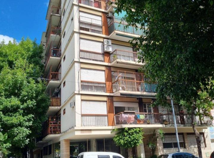 VENTA DEPARTAMENTO 2 AMB, FLORES 4