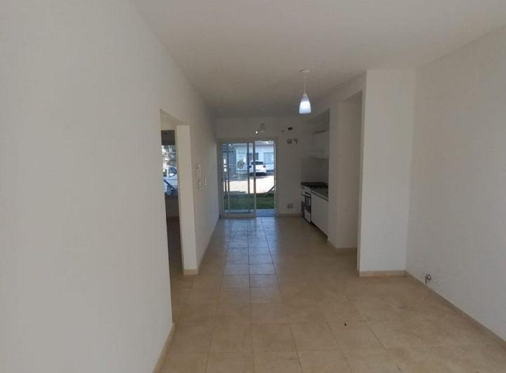 DEPARTAMENTO 3 AMB C/COCHERA Y PATIO PLANTA BAJA 3