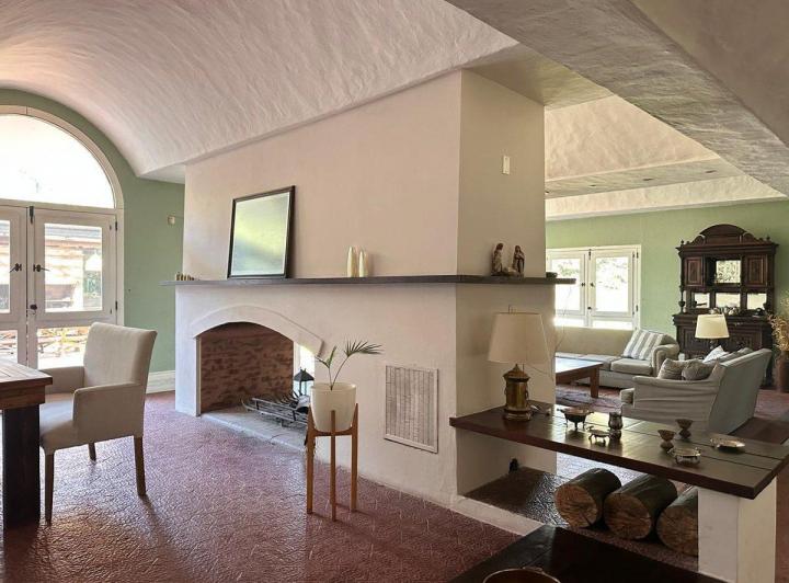 CASA EN VENTA 2 PLANTAS  B° VILLA FLAUBERT 4