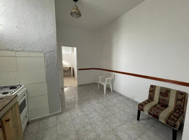 ALQUILA DEPARTAMENTO 2 AMB. HURLINGHAM 4
