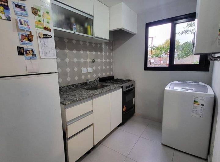 ALQUILER MONOAMBIENTE CON BALCÓN EN SANTOS LUGARES 1