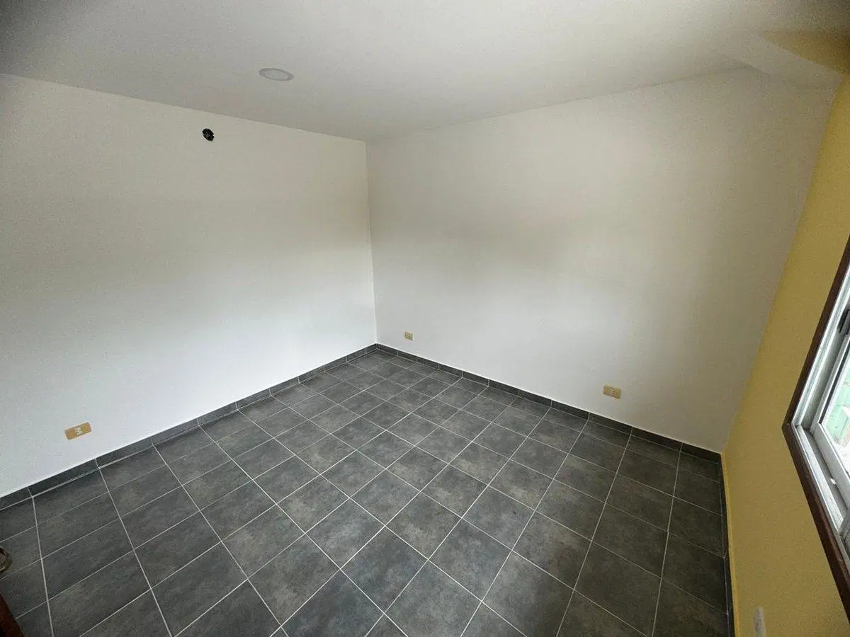 VENTA QUINTA 5 AMB GRAND BOURG CON PILETA Y PARQUE 4