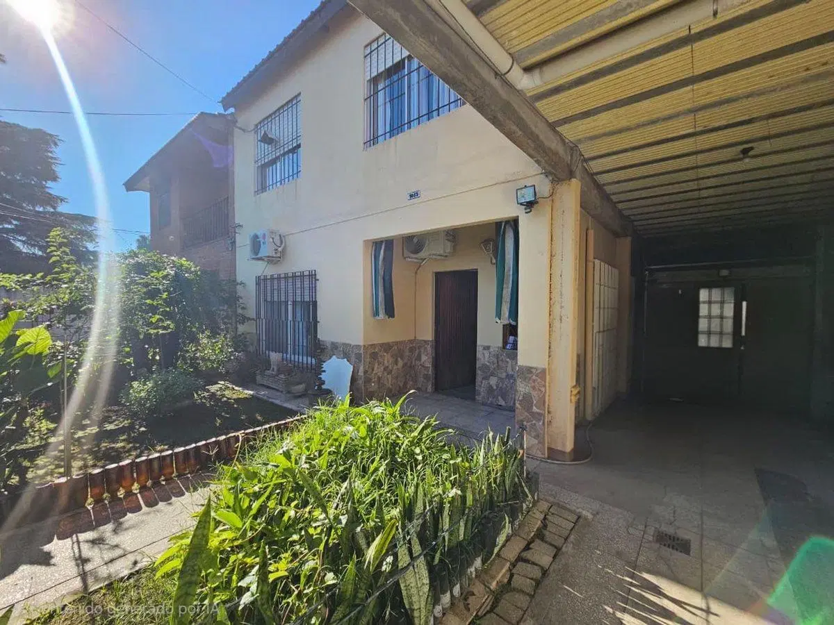 VENTA CASA 5 AMBIENTES CENTRO DE JOSE C PAZ 3