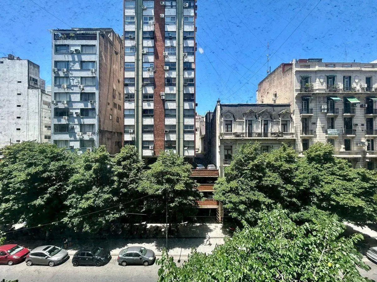 VENTA OFICINA TRIBUNALES  22 M2 3