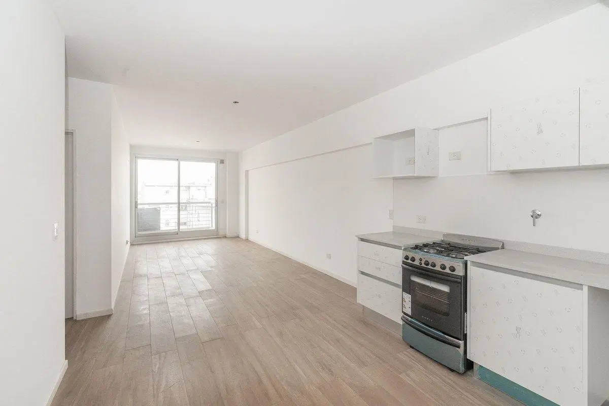 VENTA DEPARTAMENTO 3 AMBIENTES EN SUITE BALCON 2
