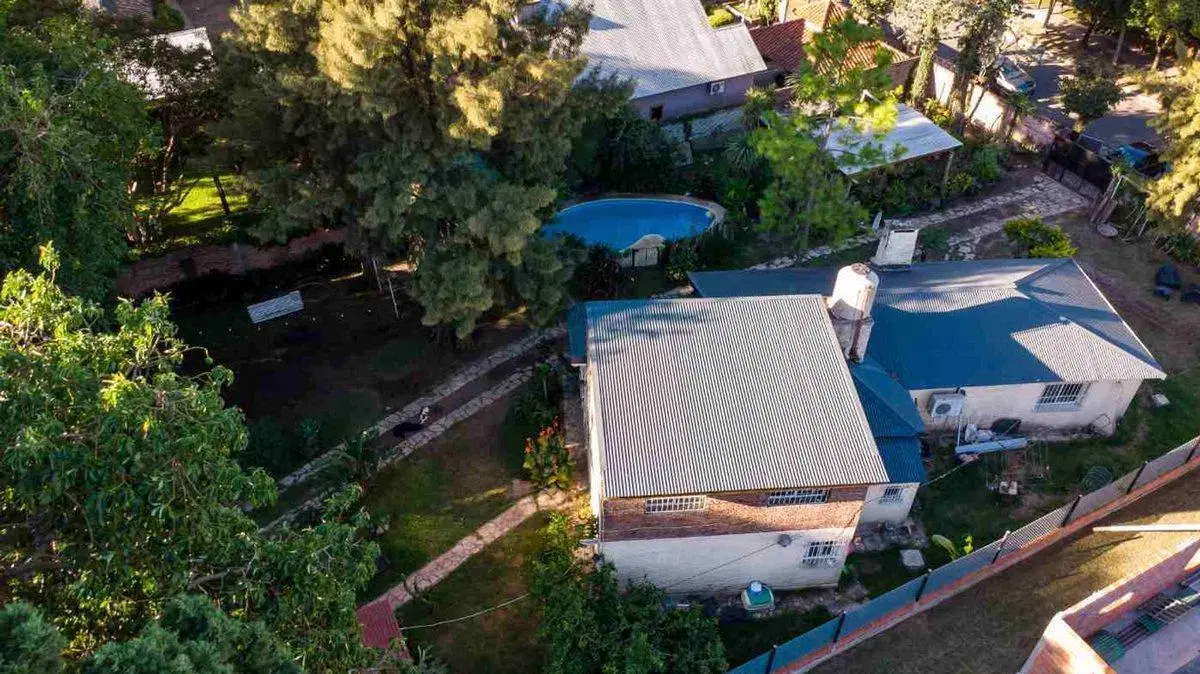 VENTA CASA 6 AMB EN LOTE 1116M2 CASI DON TORCUATO 4