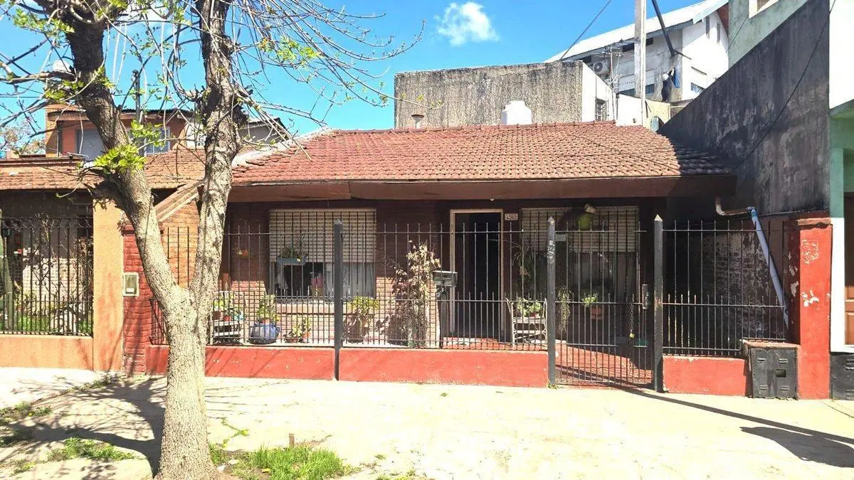 VENTA CASA JOSE C PAZ 3 DORMITORIOS 2