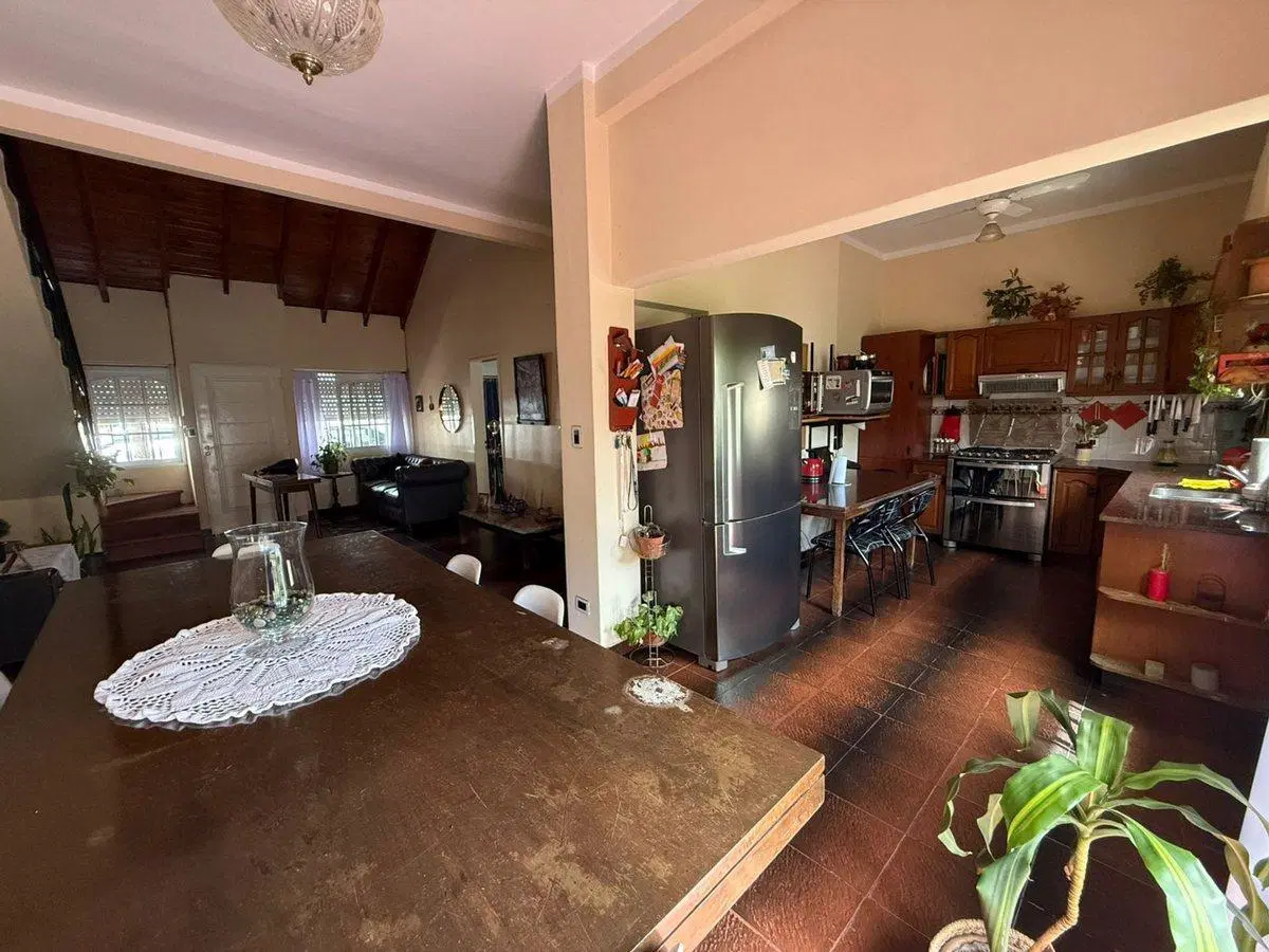 VENTA CASA 5 AMBIENTES EL PALOMAR MORON 4