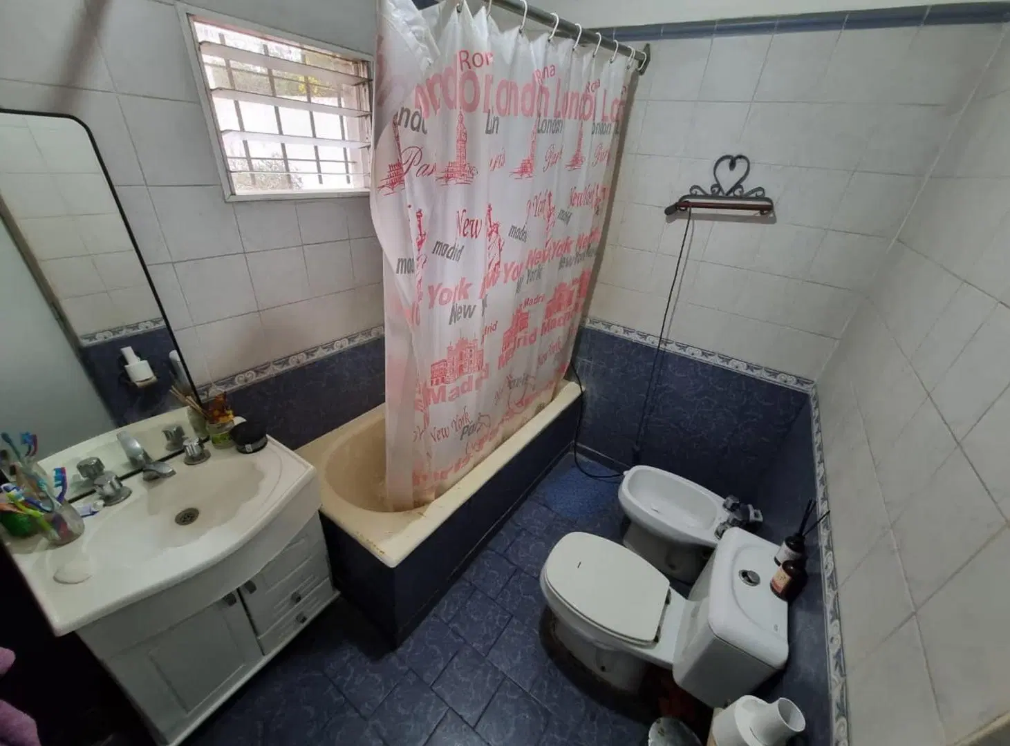 VENTA 2 CASAS 4 Y 3 AMB. PATIO COCH. LUZURIAGA 4